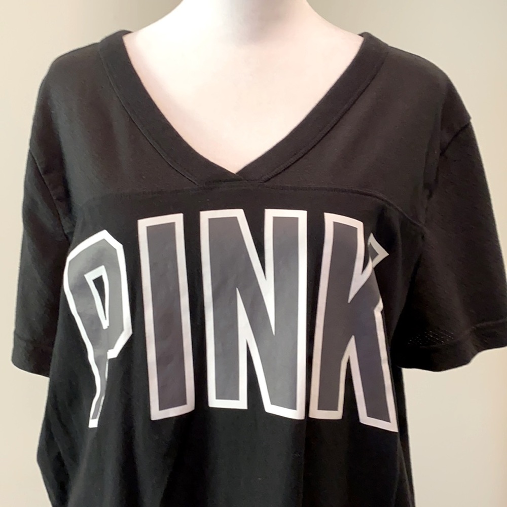 Women's PINK VS t-shirt
